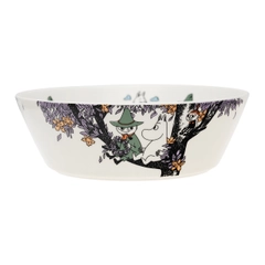 Serving bowl 23cm Friends Forever 80 - The Moomin 80 collection celebrates the values that connect us to the Moomin stories – love, friendship ... The collection honors the adventurous trio of Snufkin, Moomintroll, and Little My.